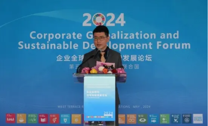 西安东方职业高级中学校长王超向世界讲述中国教育故事