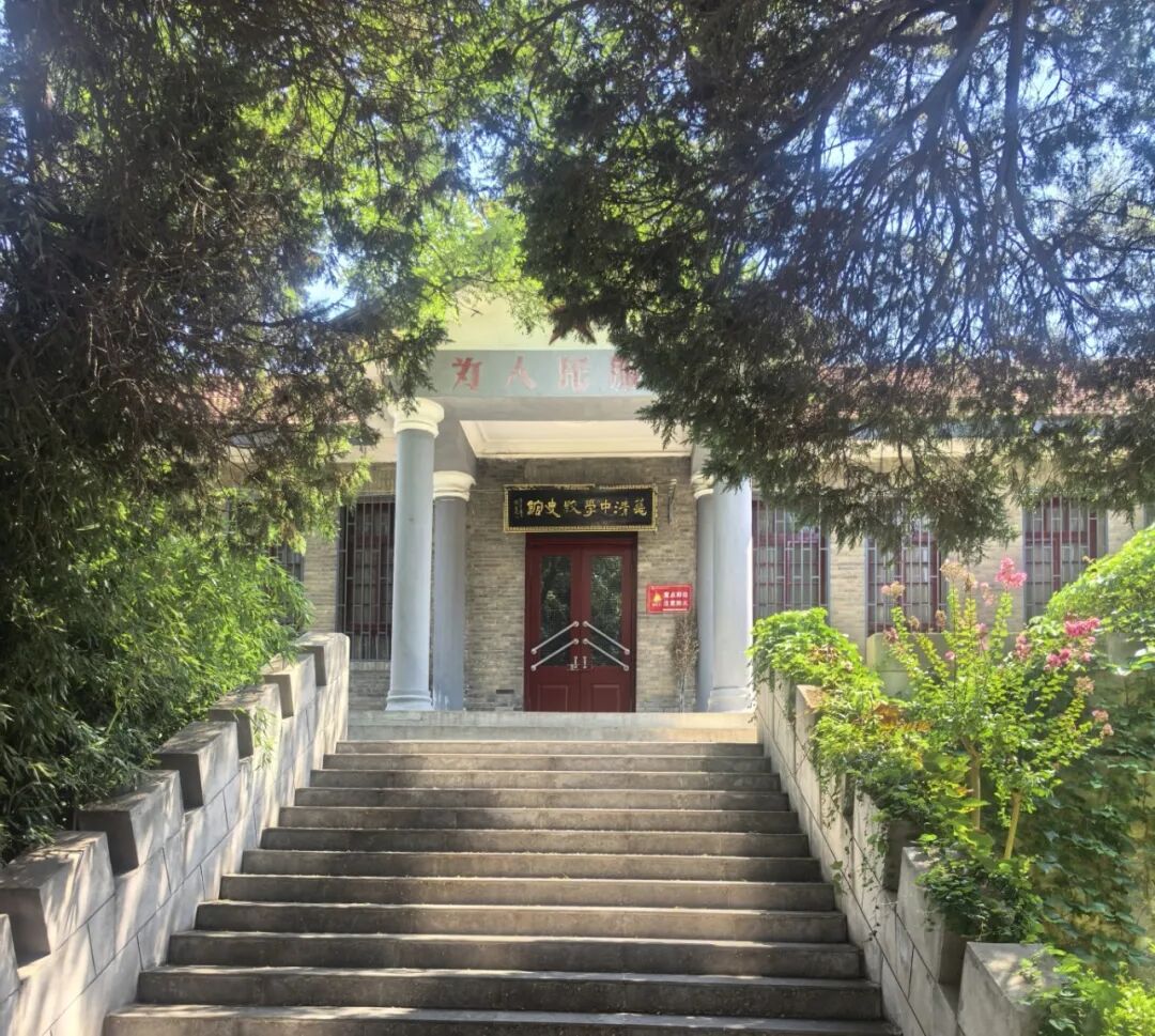 8f6be5d7d7e78469bb94f793fdf98f2.jpg