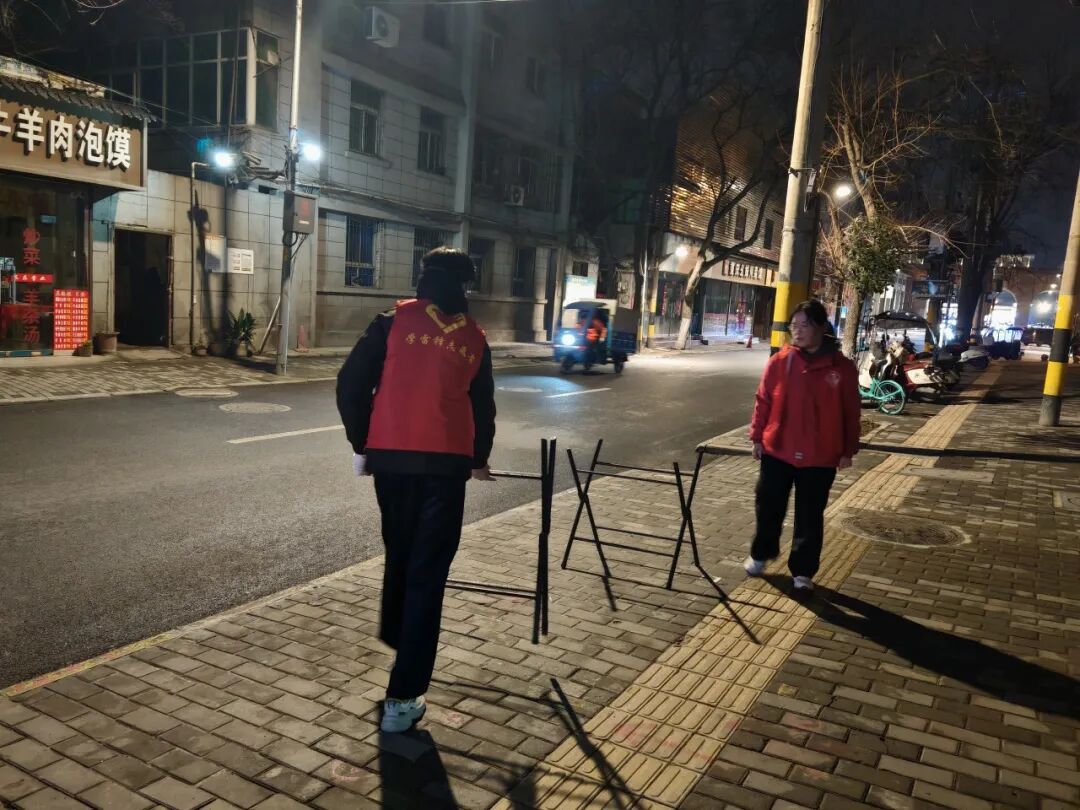 思政铸魂启新程 追“锋”少年践初心——西安市第二十六中学教育集团开展学雷锋主题暨思政第一课活动