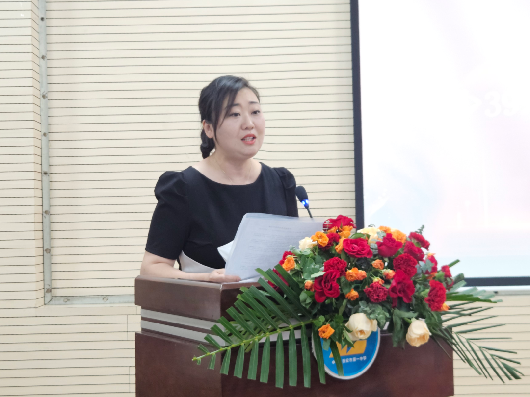 家长代表发言（少39.2班张文诺同学的母亲闫慧女士）.png