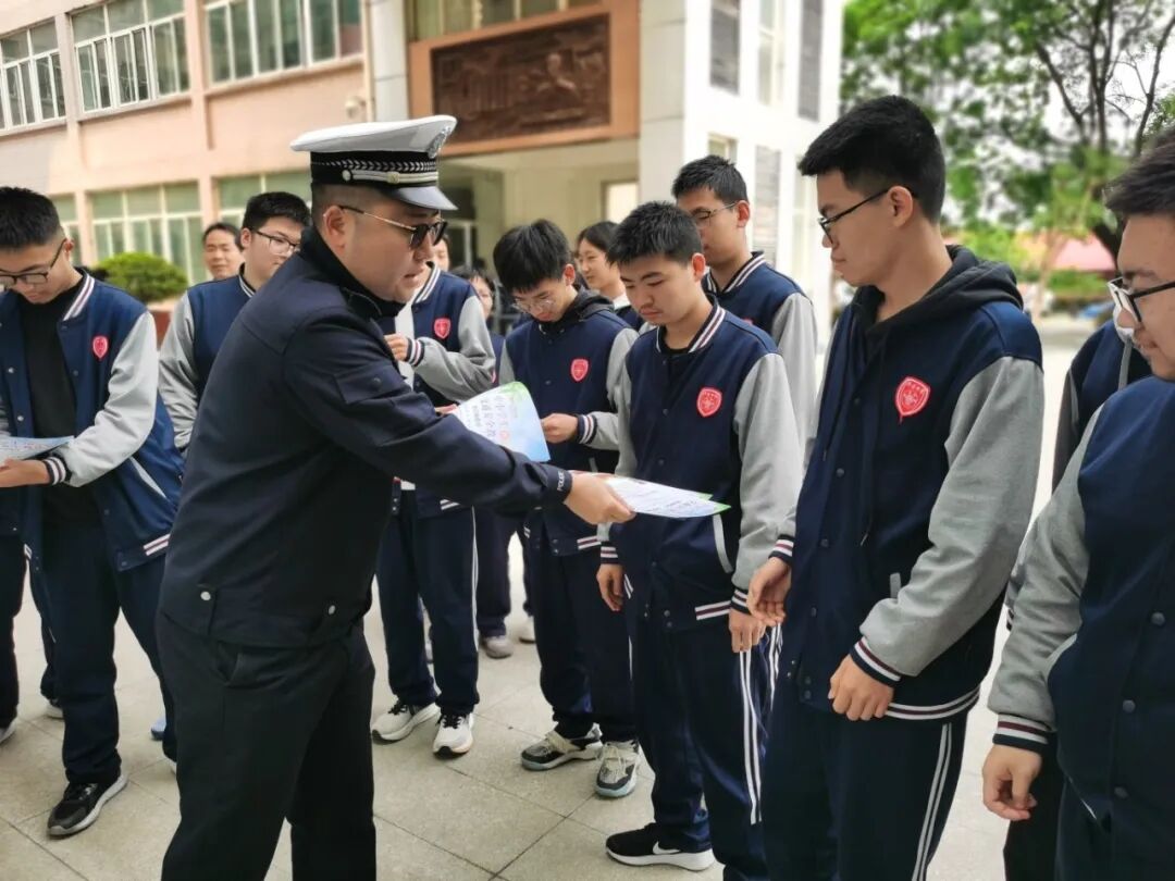 发放宣传单.jpg