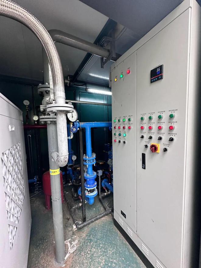 寒潮突袭 温暖先行丨西安思源中学已提前开启供暖