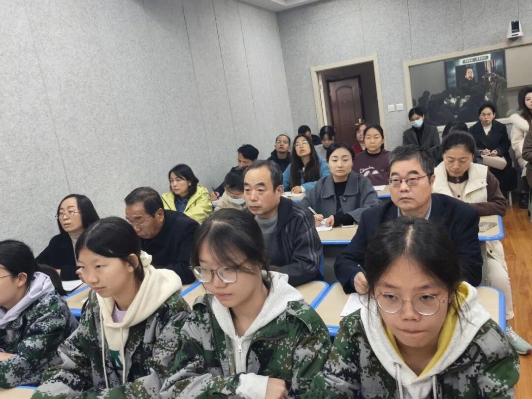 深化“四新”教研，构建素养课堂——临潼区高中语文“新课程、新教材、新教法、新高考” 教研活动在华清中学成功举办