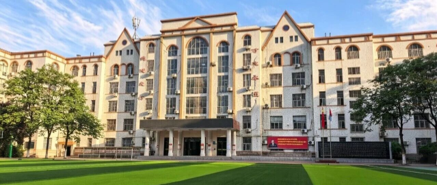 2026西安市雁塔区中招会现场直击：西安太白学校